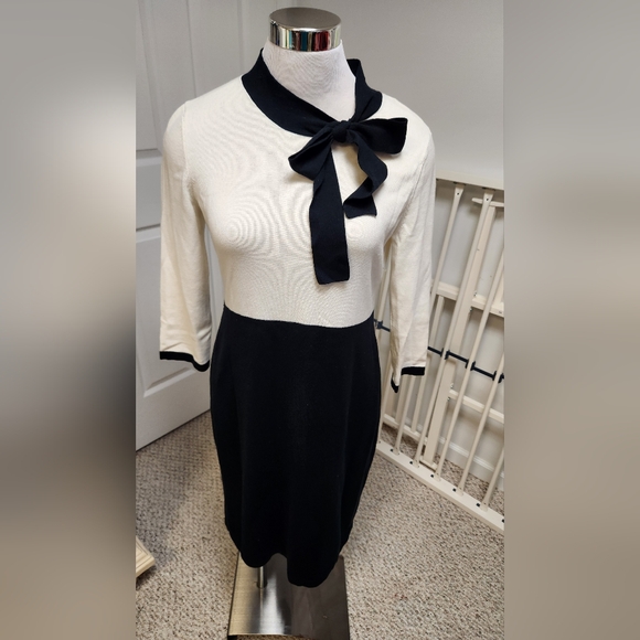 Nine West 3/4 sleeve dress Sz. MEDIUM - Picture 2 of 4